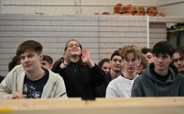 ye9z328ltm_____20251218_035