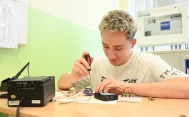 ye9z328ltm_____20251218_035