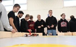 ye9z328ltm_____20251218_035