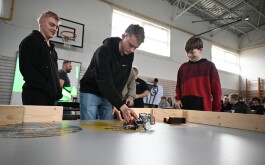 ye9z328ltm_____20251218_035