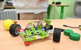 ye9z328ltm_____20251218_035